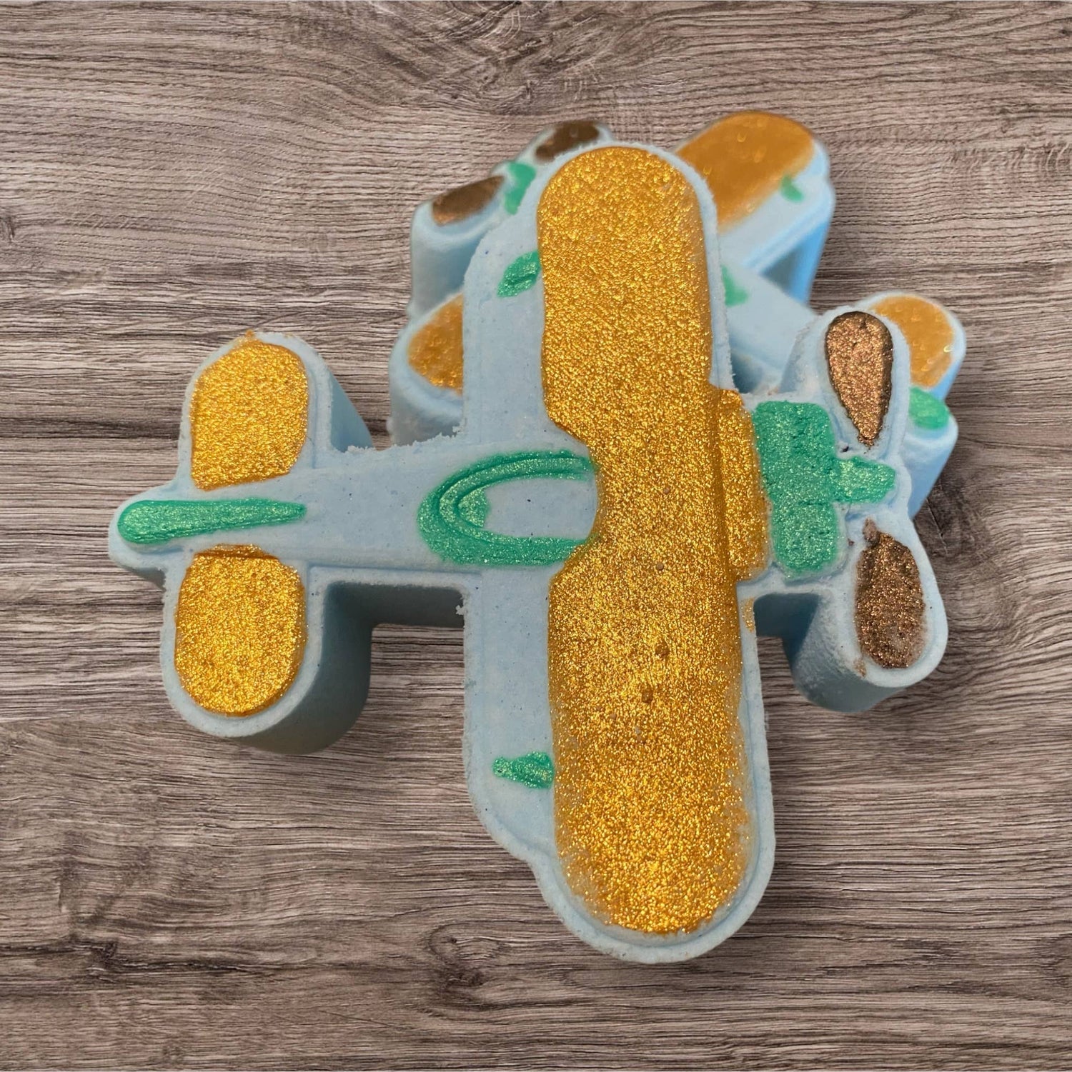 Airplane Bath Bomb with coin surprise inside 
