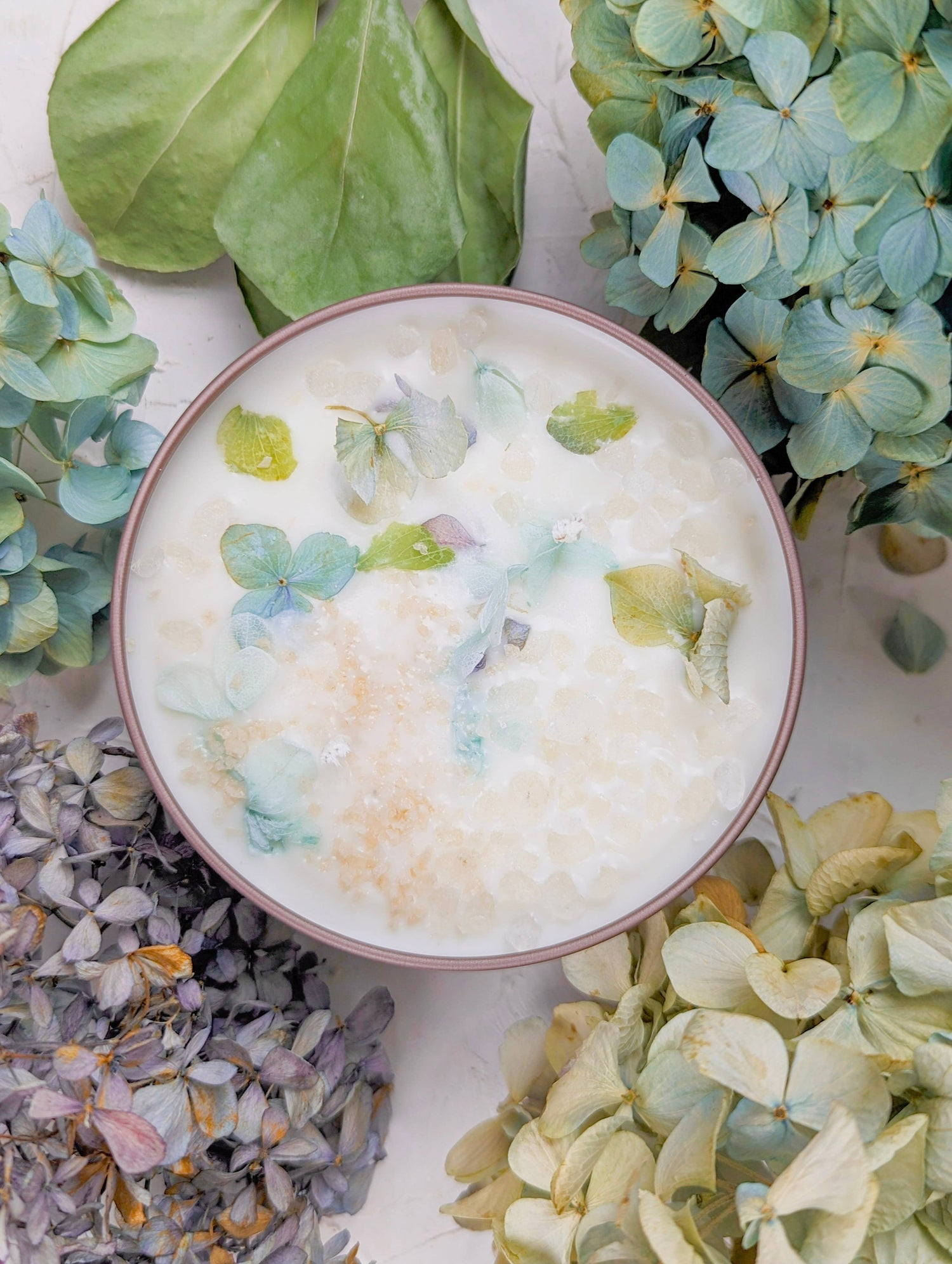 Ash & Rose BY THE SEA - Hydrangea and Sea Salt Candle